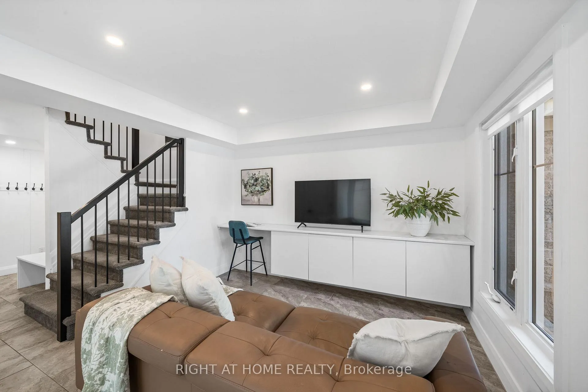 Photo 5 of 2217 River Mist Road, Ottawa, Barrhaven - Half Moon Bay — HOMEH
