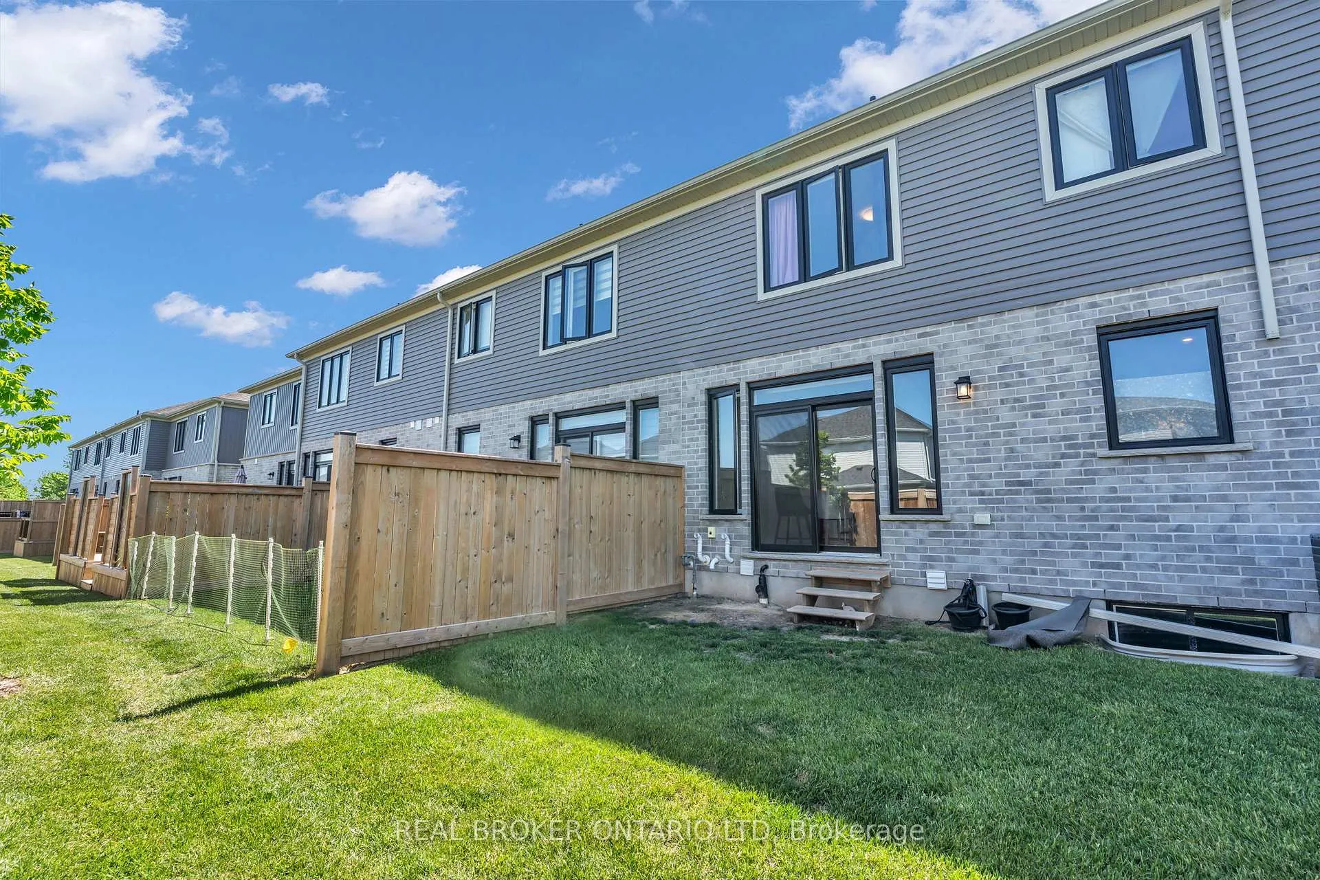 Photo 25 of Unit 106, 93 Stonefield Lane, Middlesex Centre, Ilderton — HOMEH