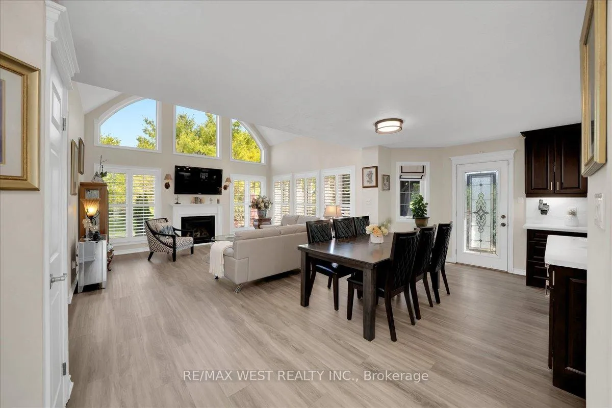 Photo 9 of Unit 2, 2 Reddington Drive, Caledon, Rural Caledon — HOMEH