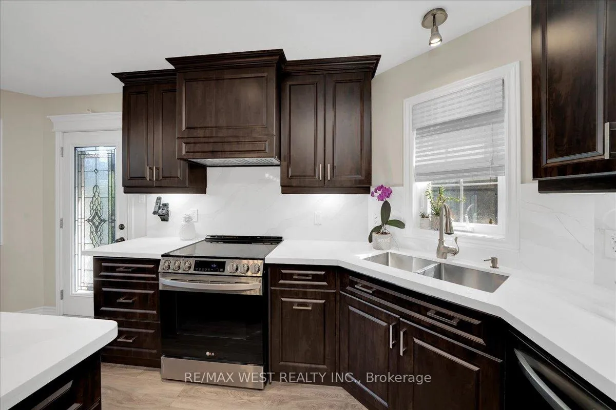 Photo 12 of Unit 2, 2 Reddington Drive, Caledon, Rural Caledon — HOMEH
