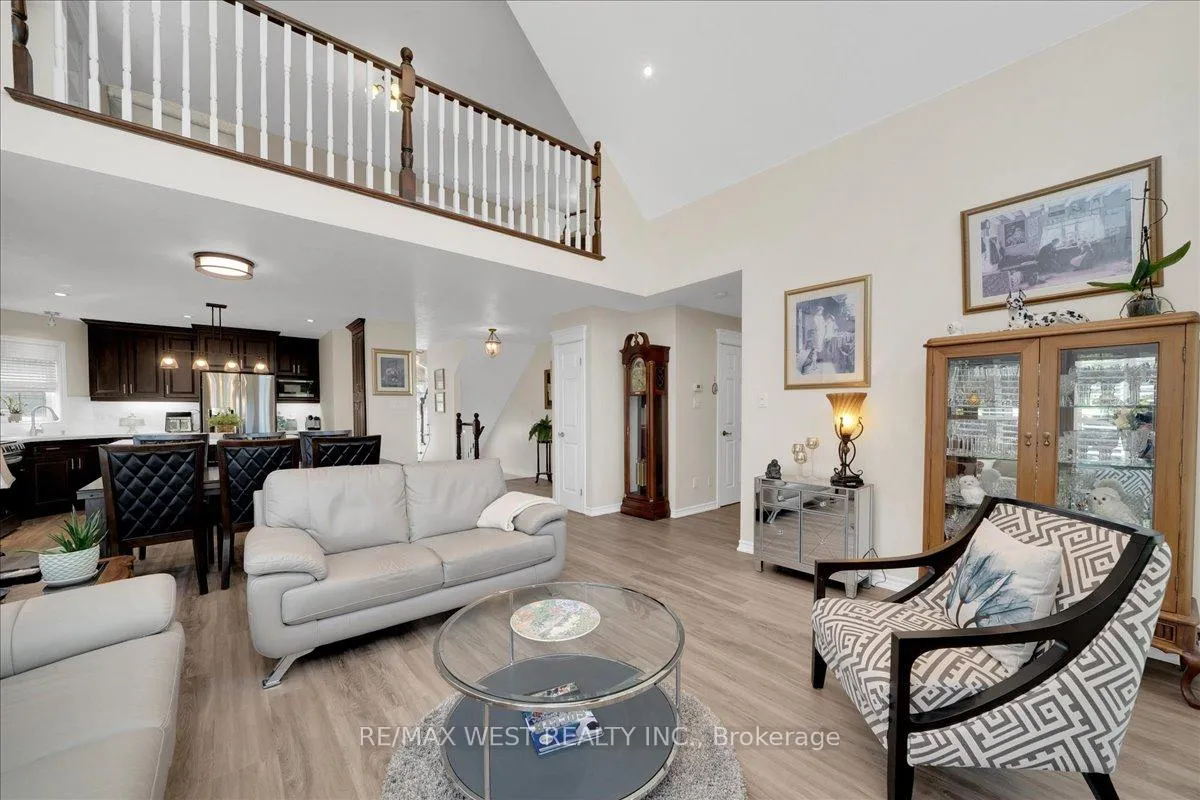 Photo 18 of Unit 2, 2 Reddington Drive, Caledon, Rural Caledon — HOMEH