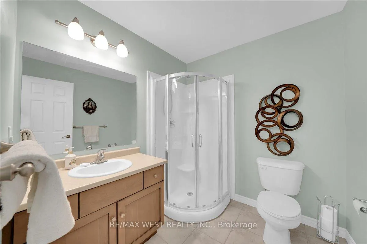 Photo 32 of Unit 2, 2 Reddington Drive, Caledon, Rural Caledon — HOMEH