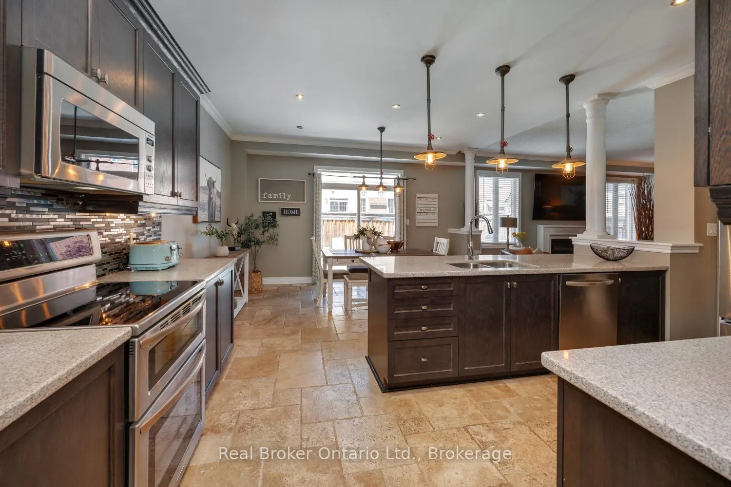 Photo 18 of 42 Ted Miller Crescent, Clarington, Bowmanville — HOMEH