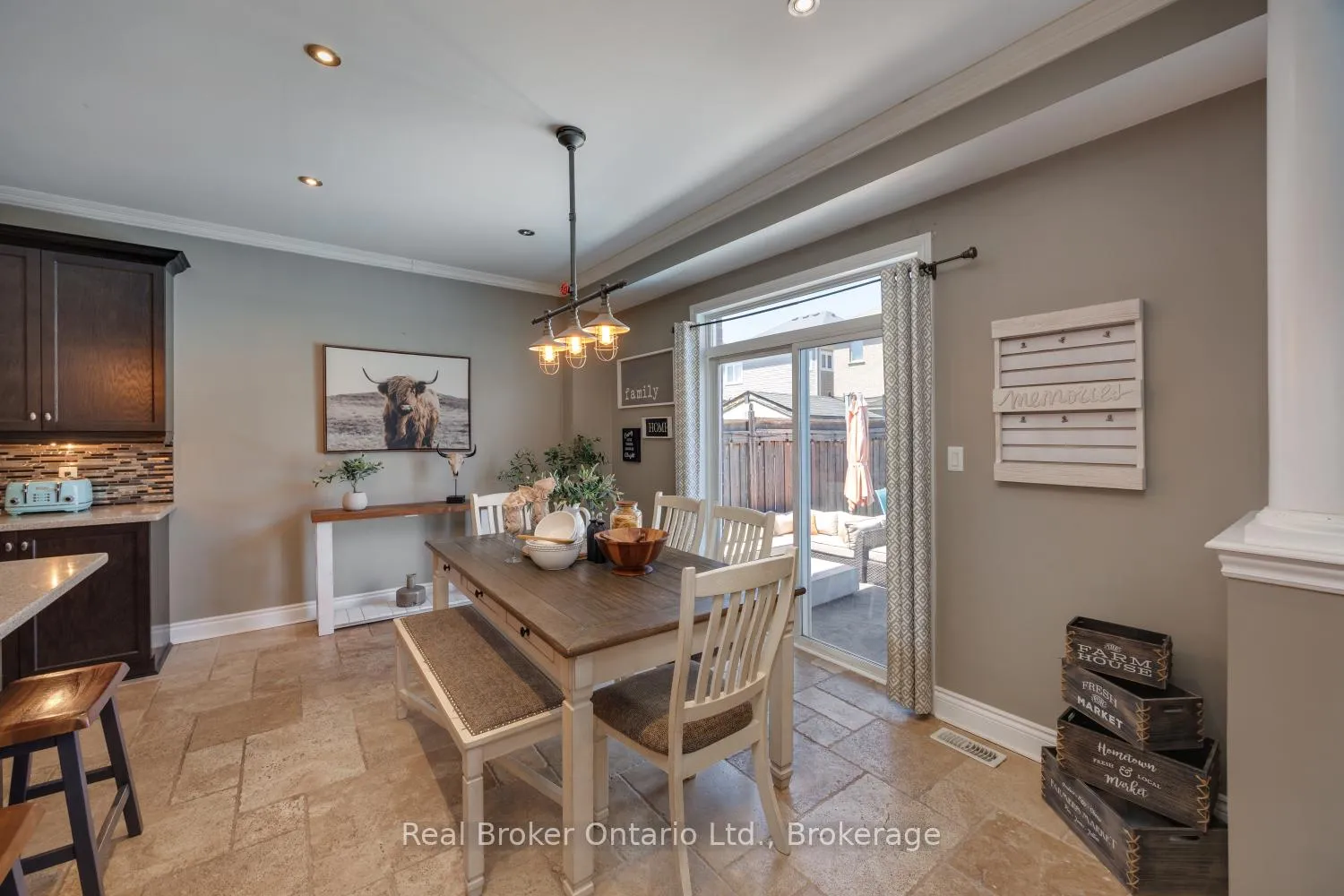 Photo 24 of 42 Ted Miller Crescent, Clarington, Bowmanville — HOMEH
