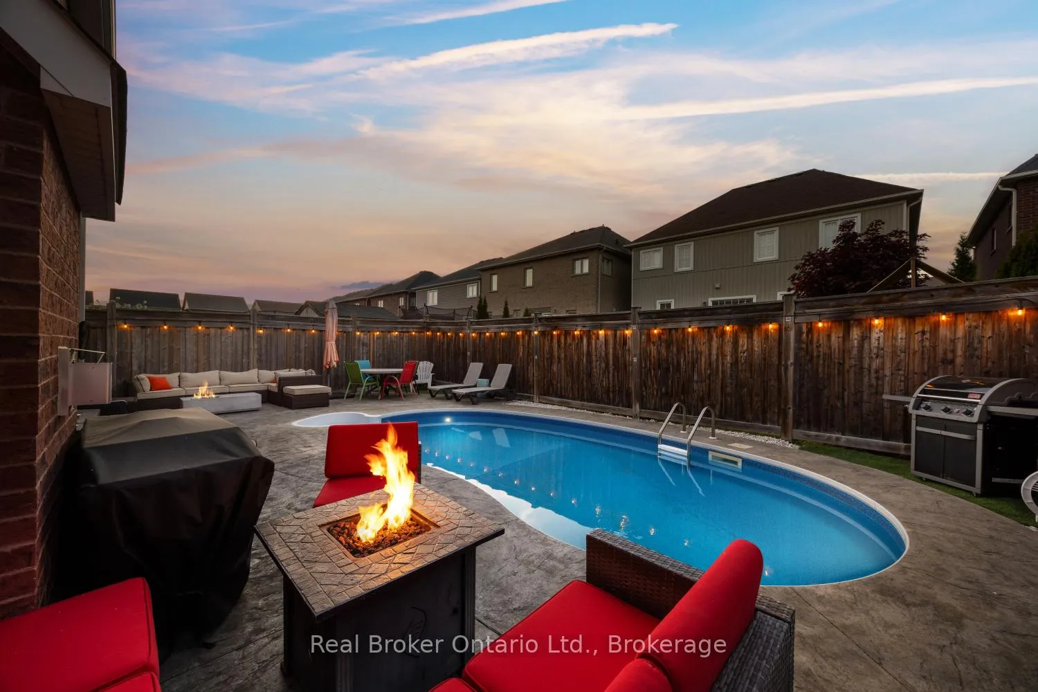 Photo 46 of 42 Ted Miller Crescent, Clarington, Bowmanville — HOMEH