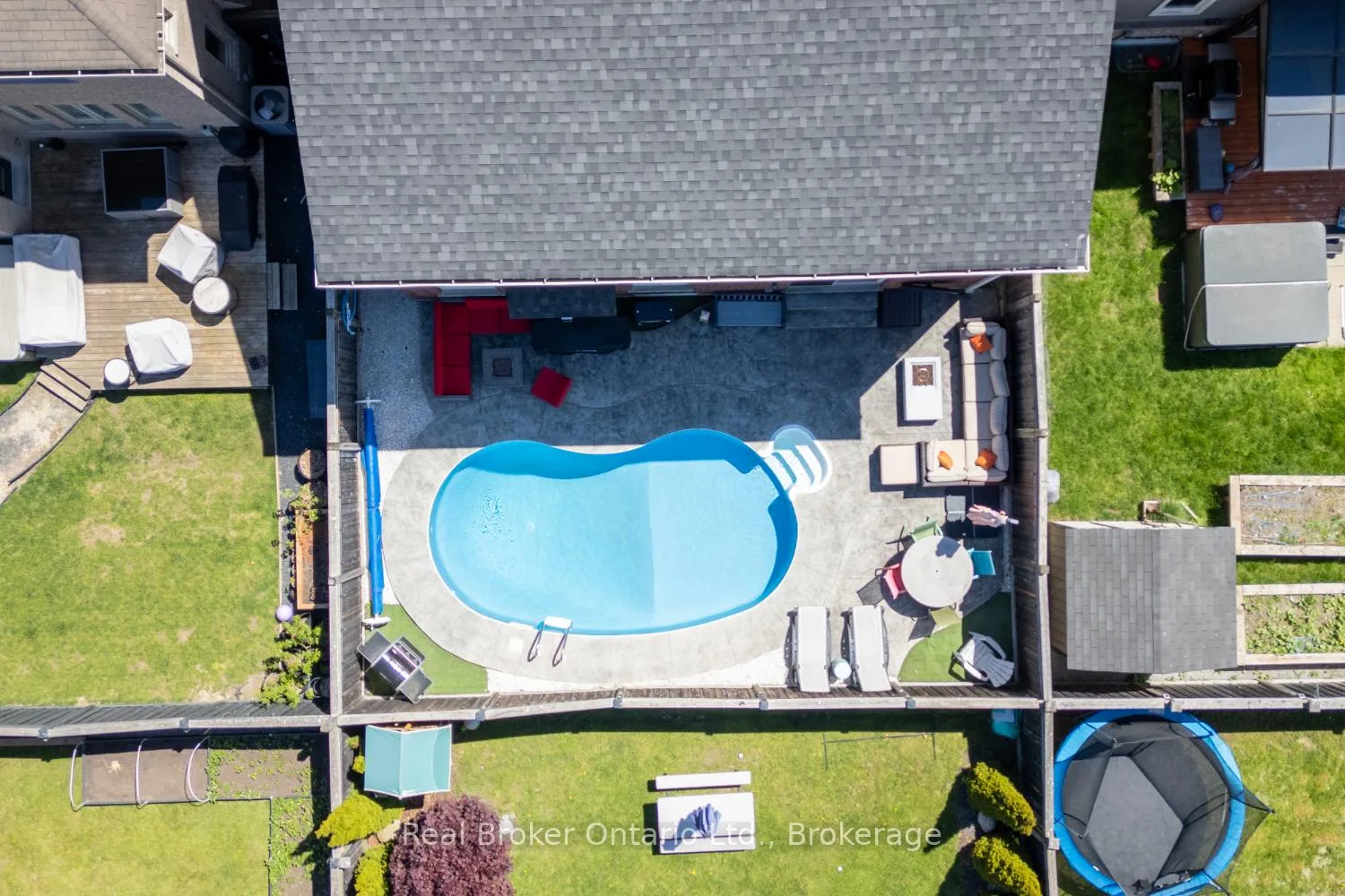 Photo 49 of 42 Ted Miller Crescent, Clarington, Bowmanville — HOMEH