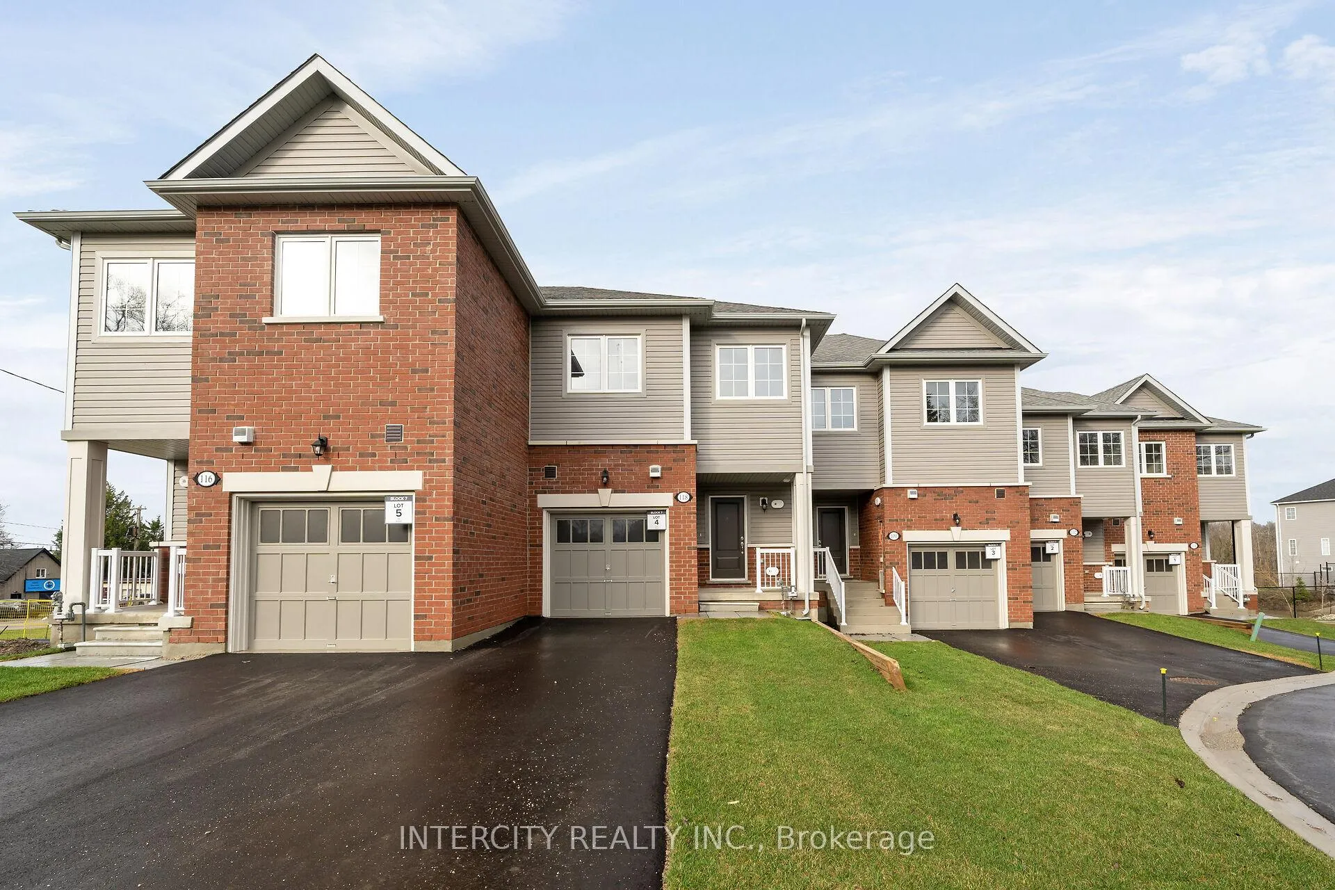 Photo 1 of Unit Blk 7 Unit 4, 118 Gordon Street, Shelburne — HOMEH