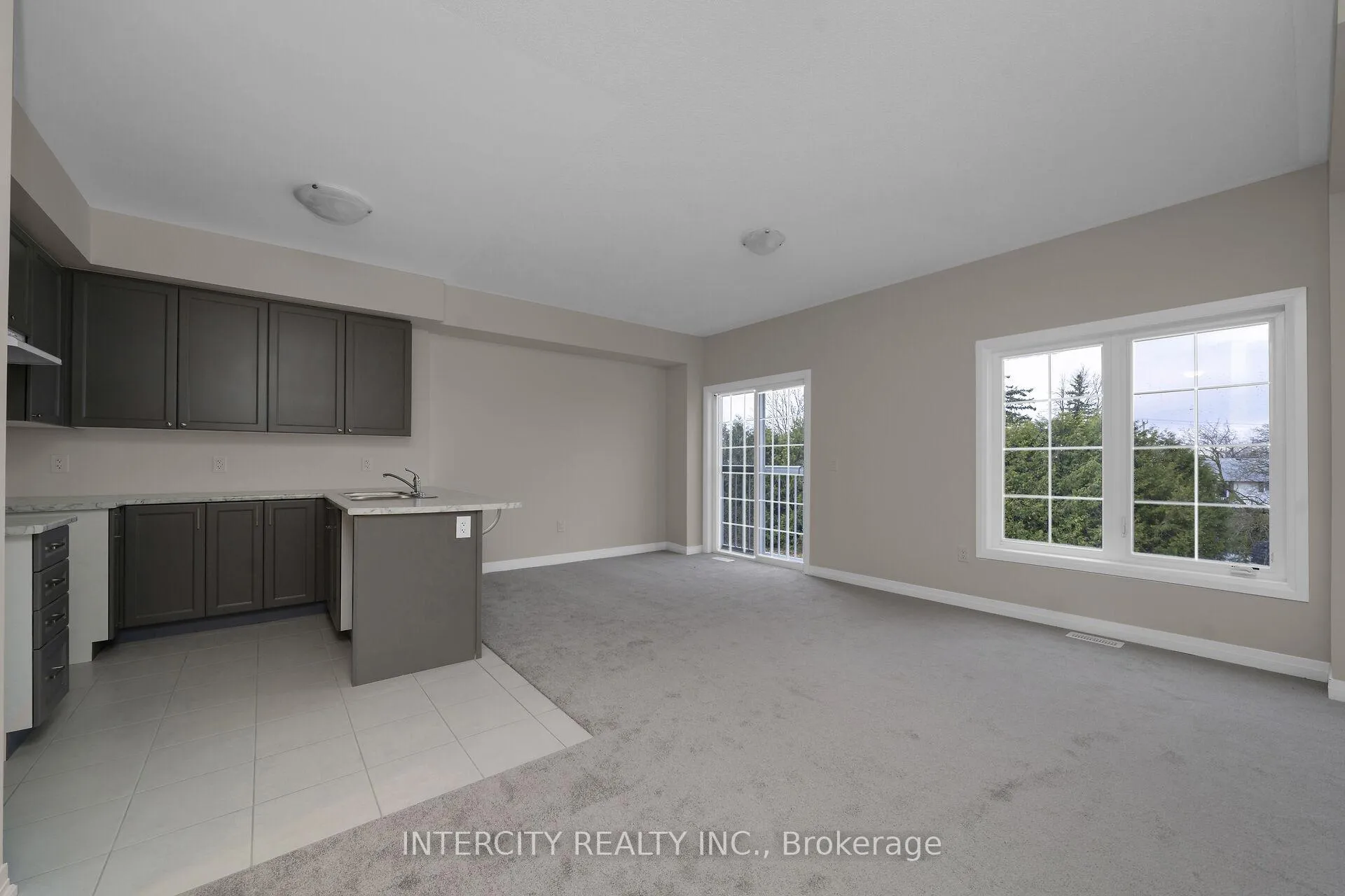 Photo 5 of Unit Blk 7 Unit 4, 118 Gordon Street, Shelburne — HOMEH