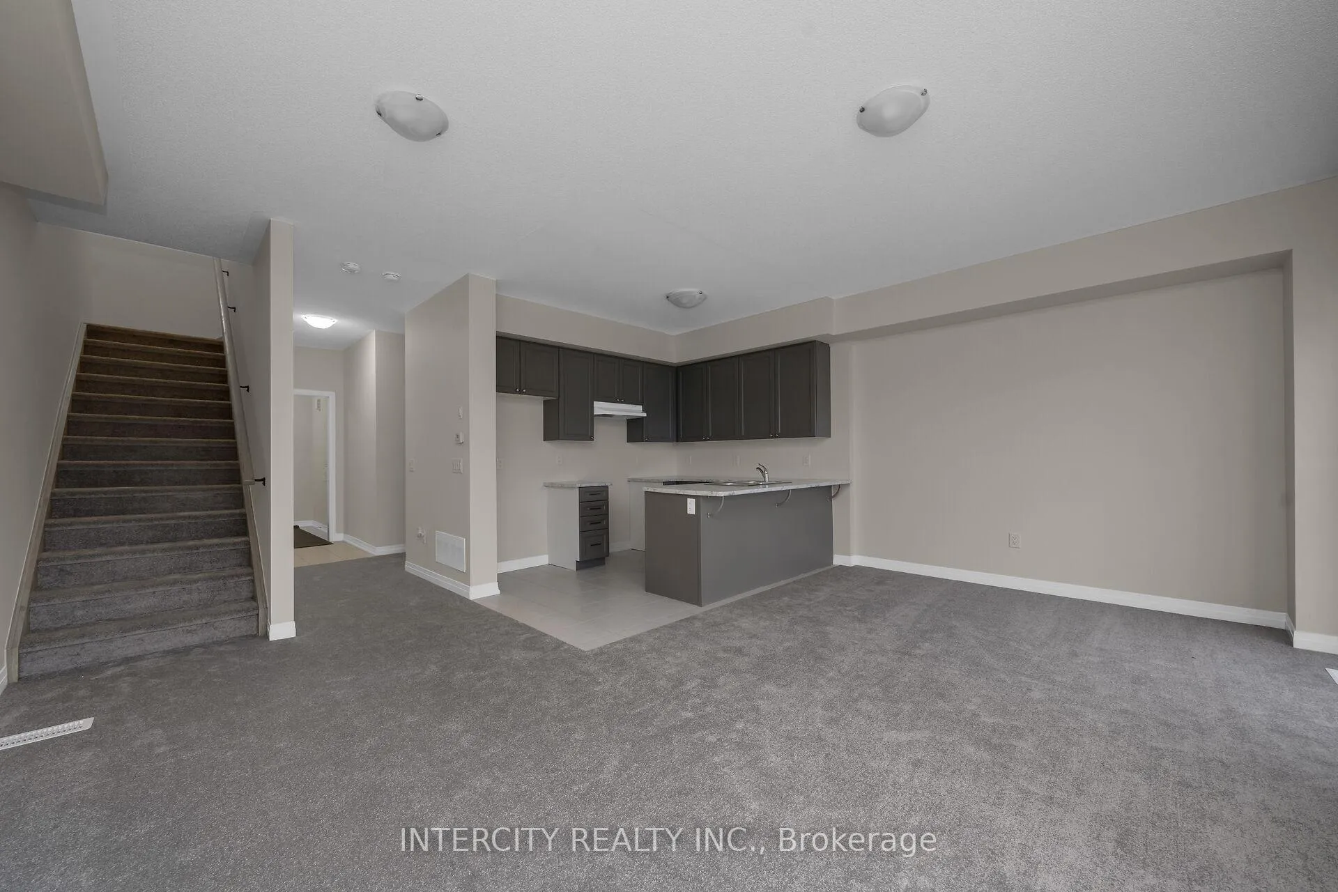 Photo 7 of Unit Blk 7 Unit 4, 118 Gordon Street, Shelburne — HOMEH