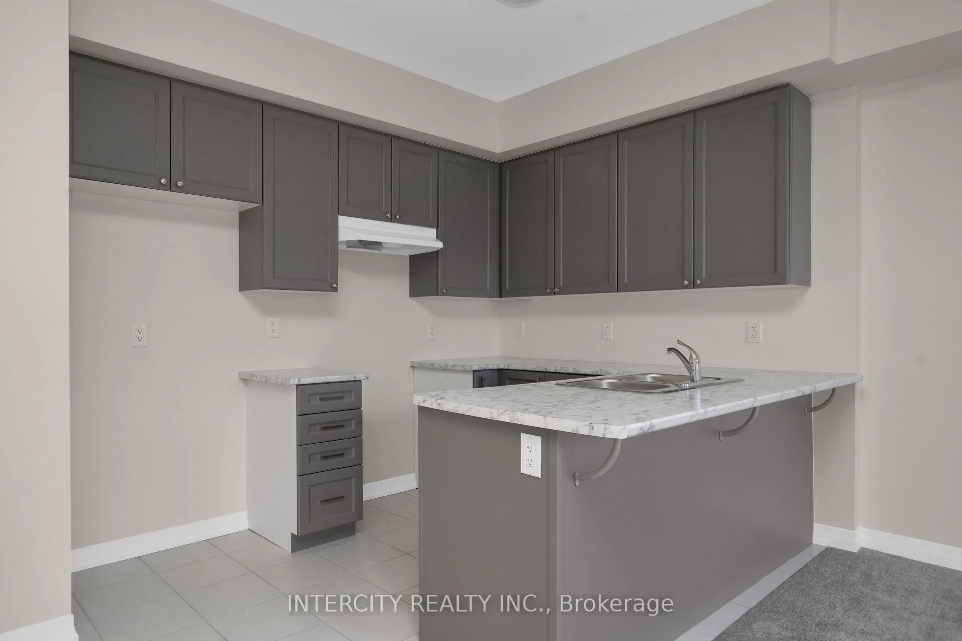 Photo 9 of Unit Blk 7 Unit 4, 118 Gordon Street, Shelburne — HOMEH