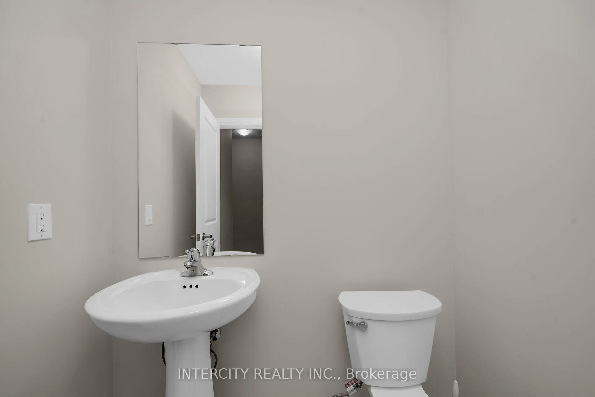 Photo 13 of Unit Blk 7 Unit 4, 118 Gordon Street, Shelburne — HOMEH