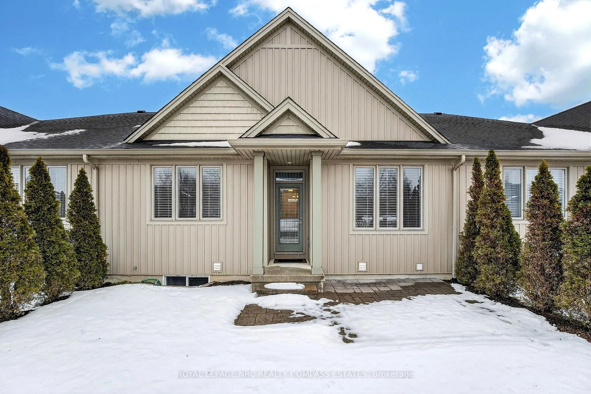 Photo 2 of 3 Tabitha Court, St. Catharines, Carlton/Bunting — HOMEH