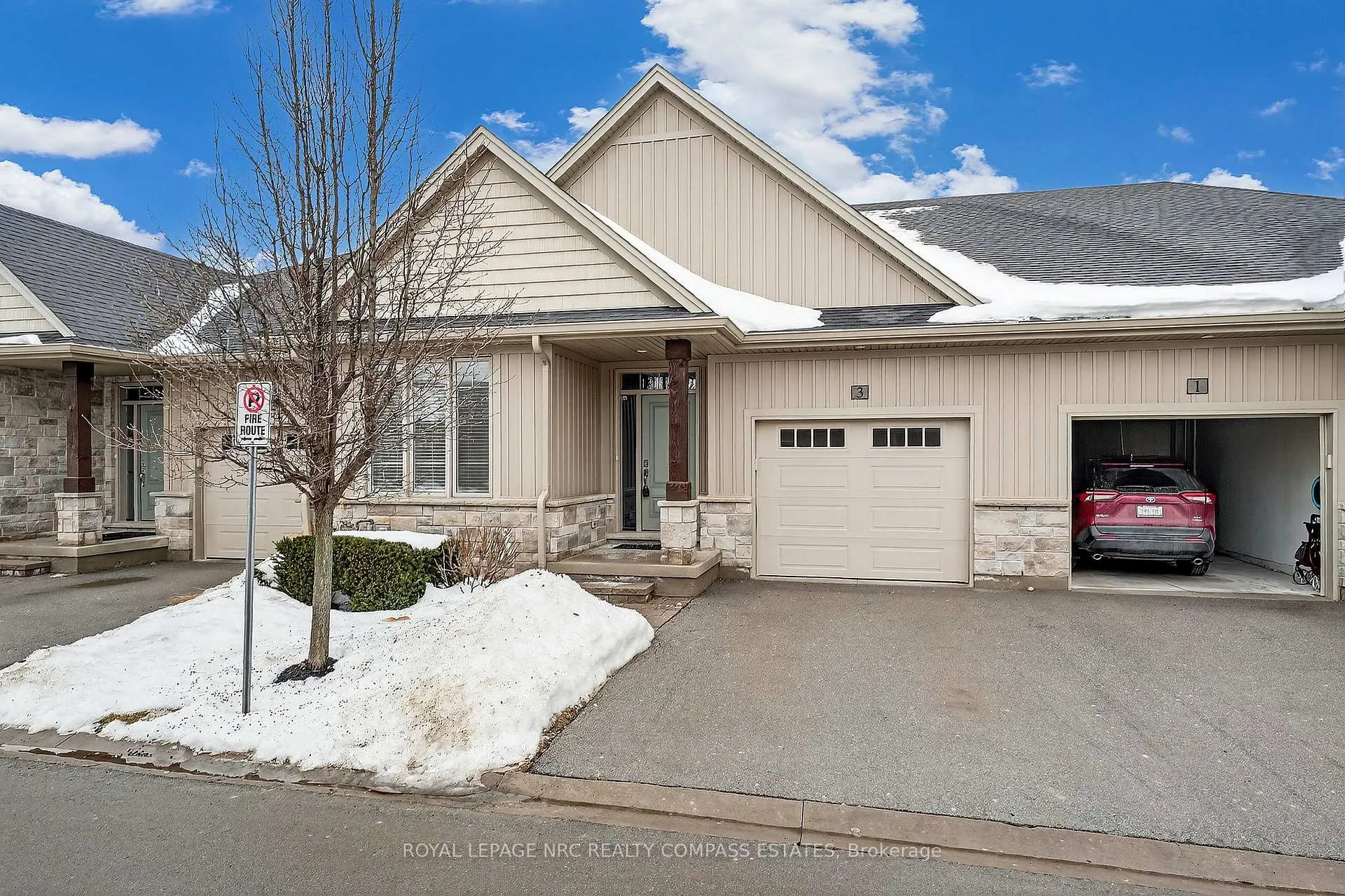 Photo 4 of 3 Tabitha Court, St. Catharines, Carlton/Bunting — HOMEH