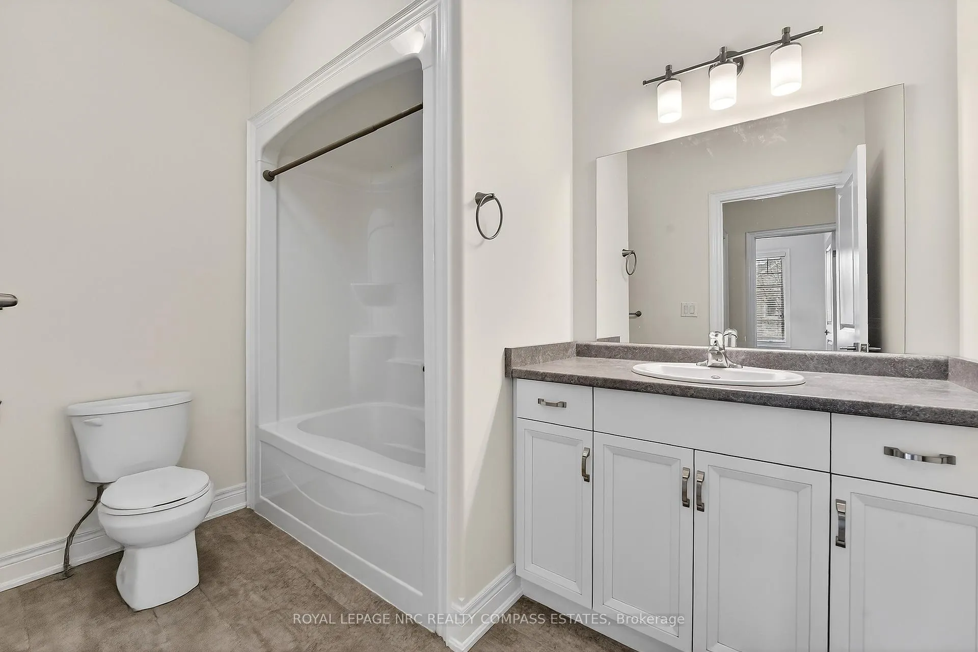 Photo 14 of 3 Tabitha Court, St. Catharines, Carlton/Bunting — HOMEH