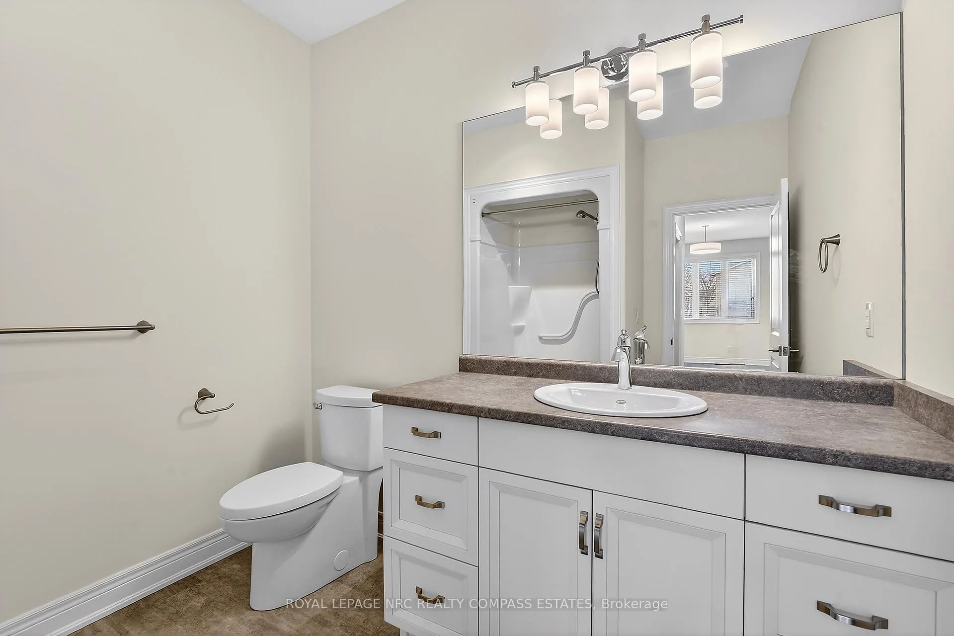 Photo 32 of 3 Tabitha Court, St. Catharines, Carlton/Bunting — HOMEH