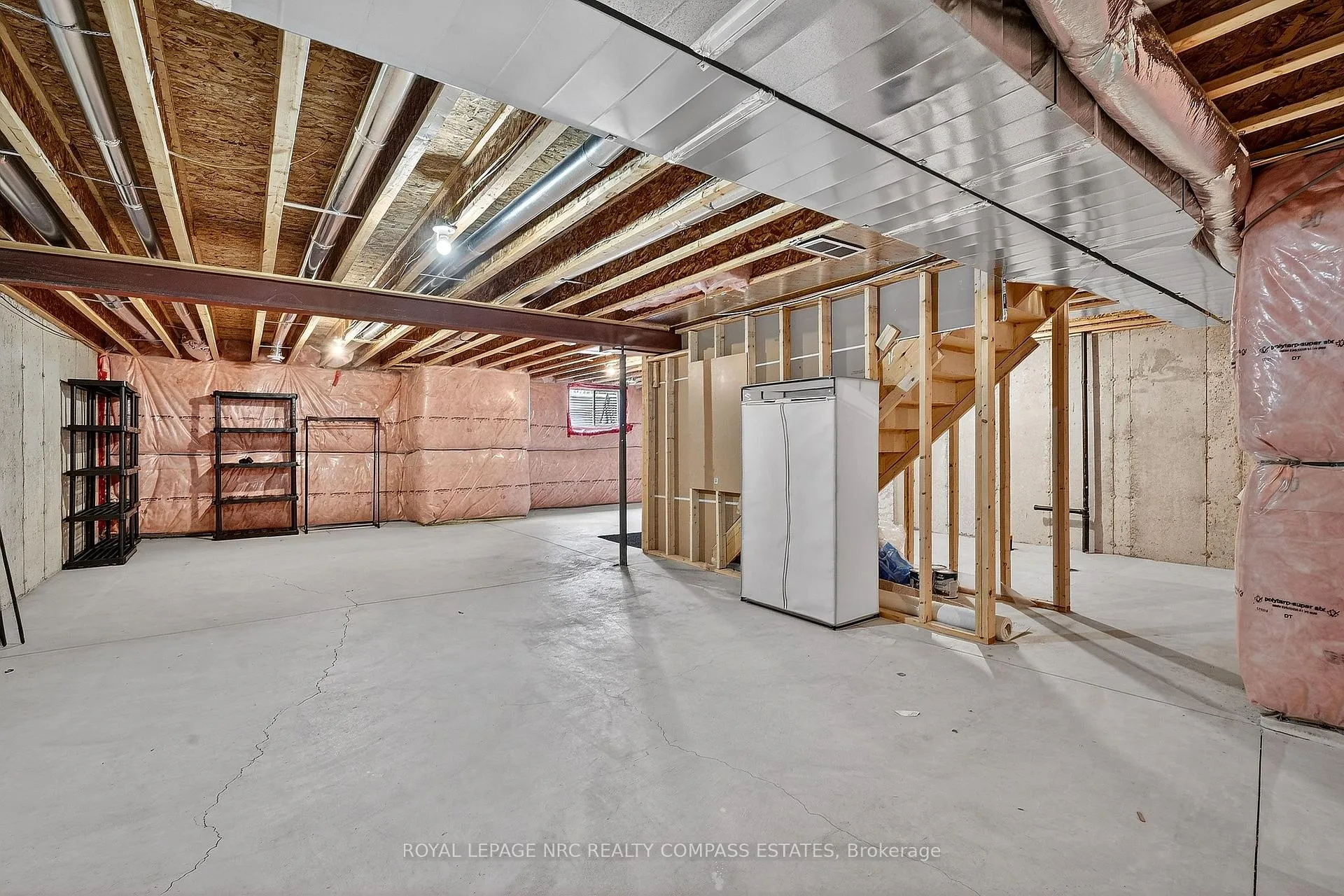 Photo 37 of 3 Tabitha Court, St. Catharines, Carlton/Bunting — HOMEH