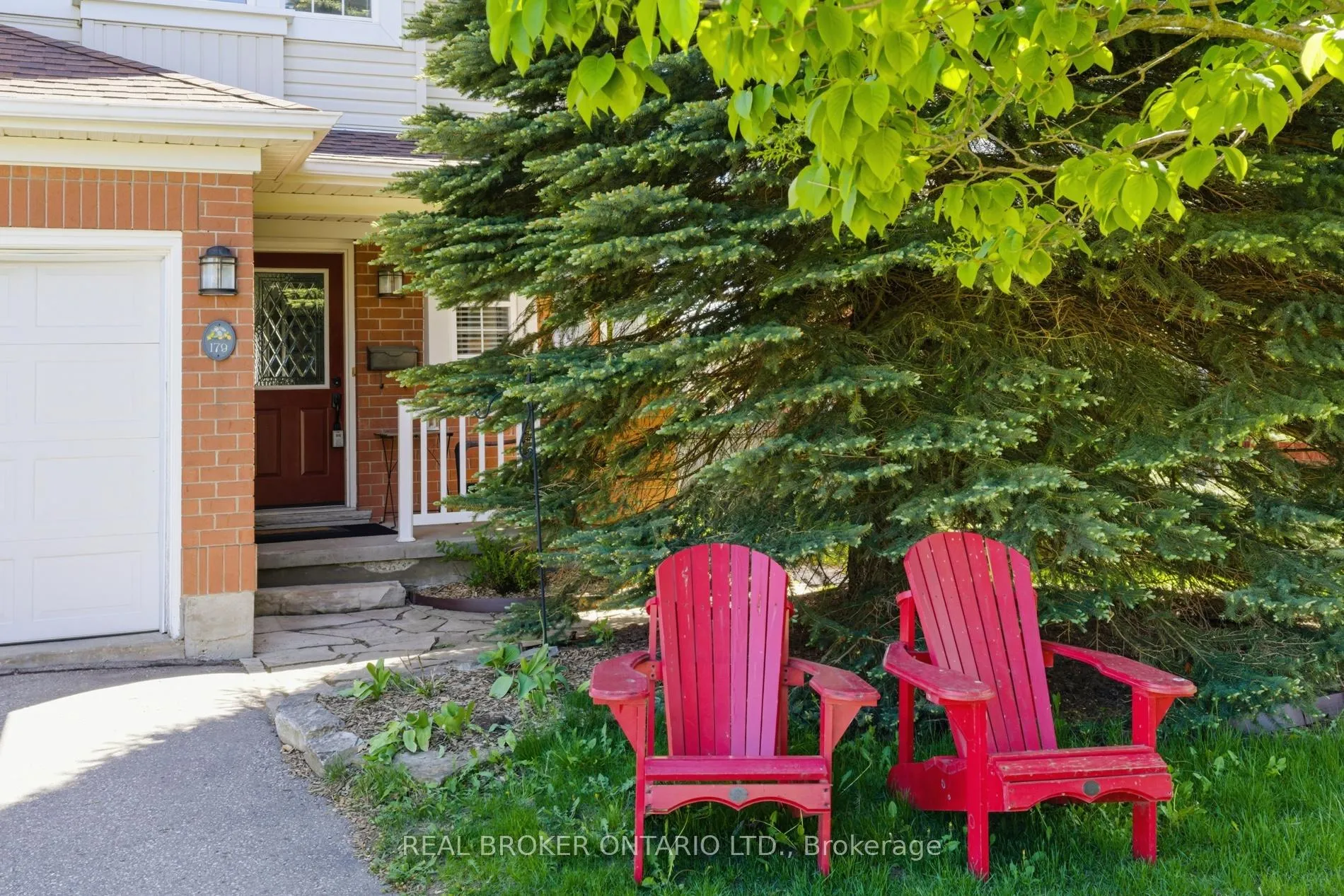 Photo 6 of 179 Dalecroft Place, Waterloo, Laurelwood — HOMEH