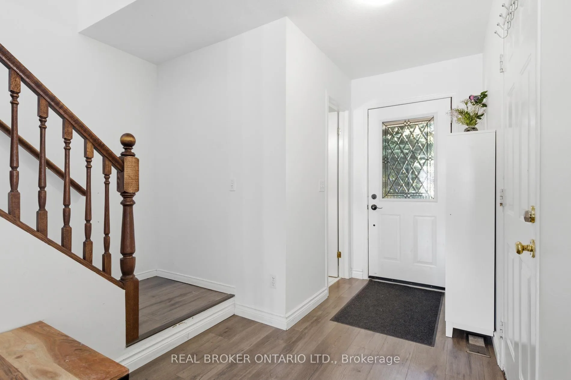 Photo 9 of 179 Dalecroft Place, Waterloo, Laurelwood — HOMEH