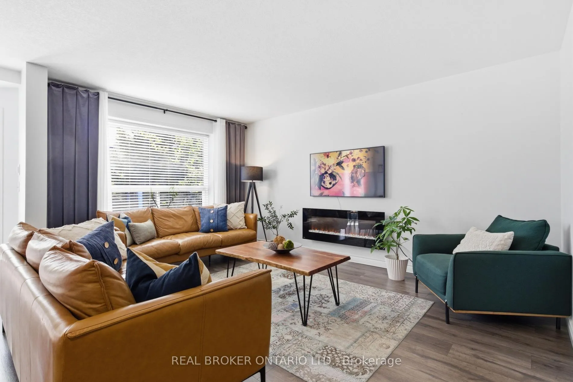 Photo 14 of 179 Dalecroft Place, Waterloo, Laurelwood — HOMEH