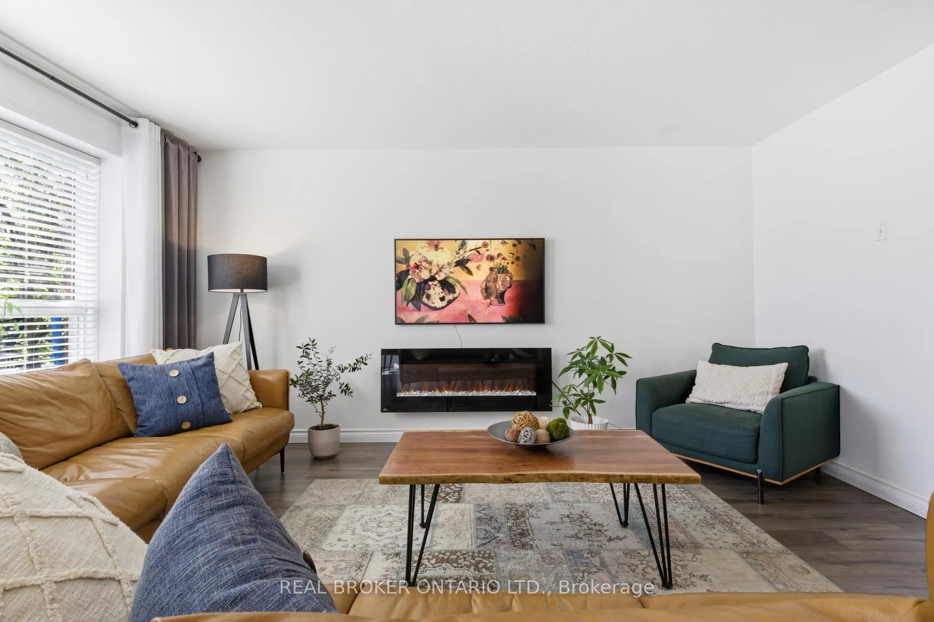 Photo 15 of 179 Dalecroft Place, Waterloo, Laurelwood — HOMEH