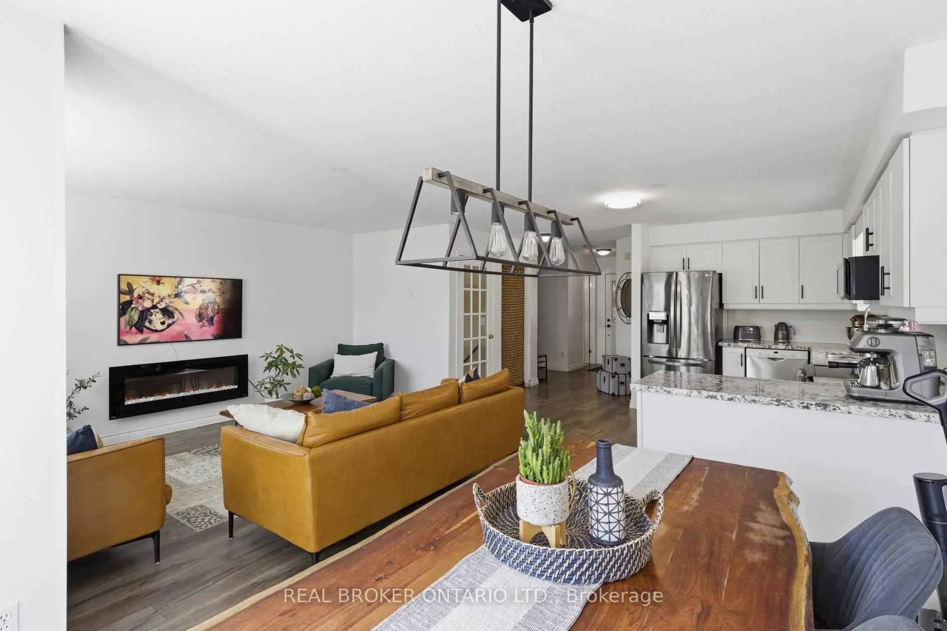 Photo 21 of 179 Dalecroft Place, Waterloo, Laurelwood — HOMEH