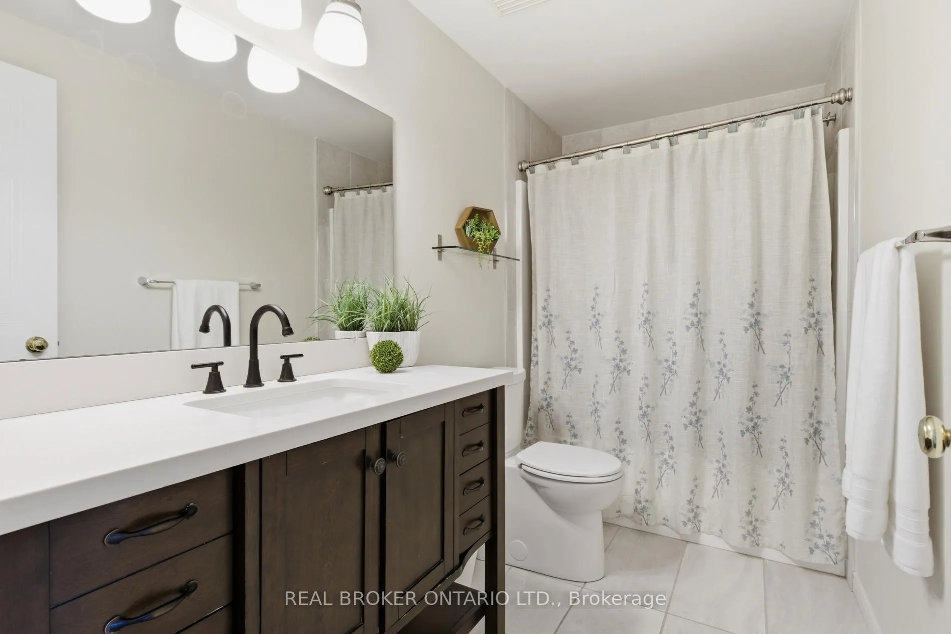 Photo 33 of 179 Dalecroft Place, Waterloo, Laurelwood — HOMEH