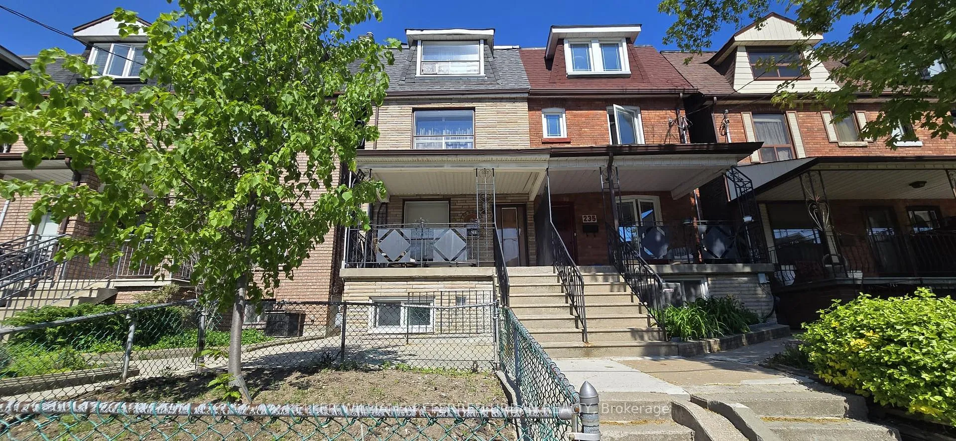 Photo 1 of Unit Main, 237 Montrose Avenue, Toronto, Palmerston-Little Italy — HOMEH
