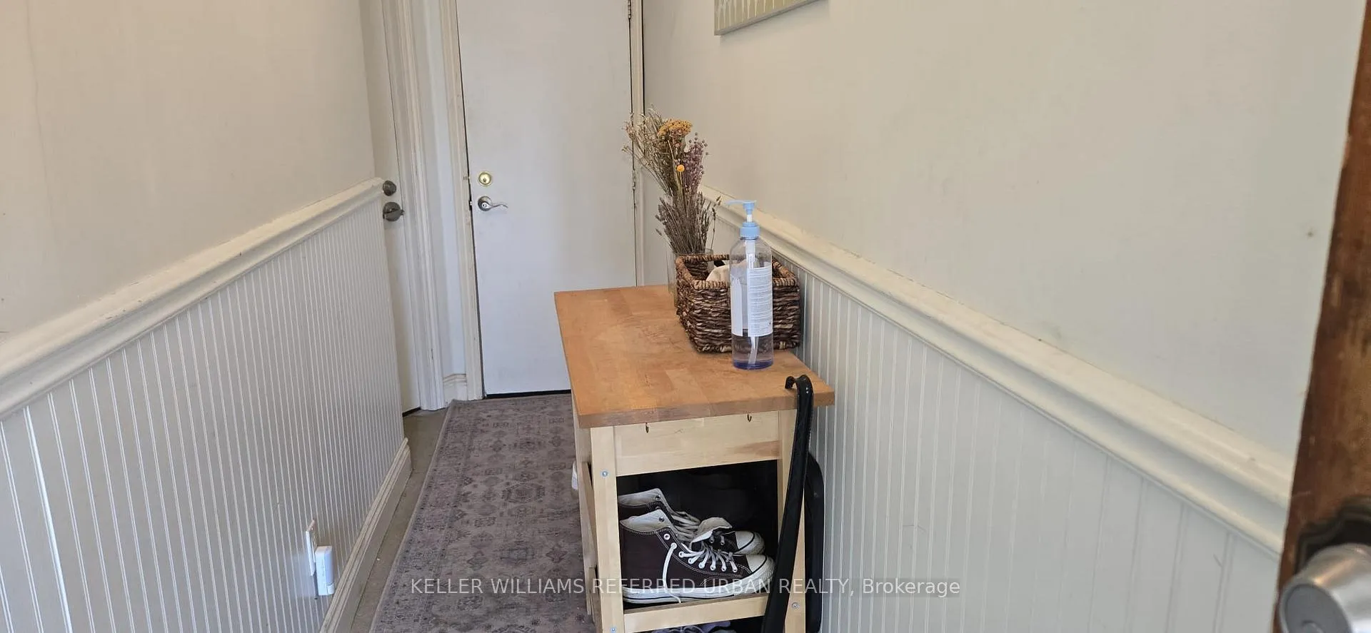 Photo 2 of Unit Main, 237 Montrose Avenue, Toronto, Palmerston-Little Italy — HOMEH