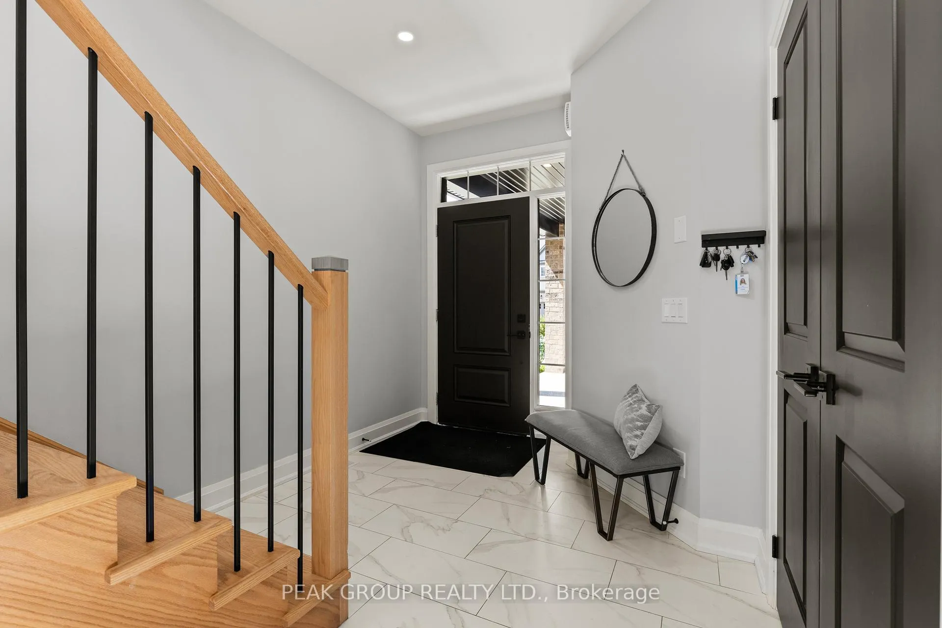 Photo 3 of 119 Susan Drive, Pelham, Fonthill — HOMEH