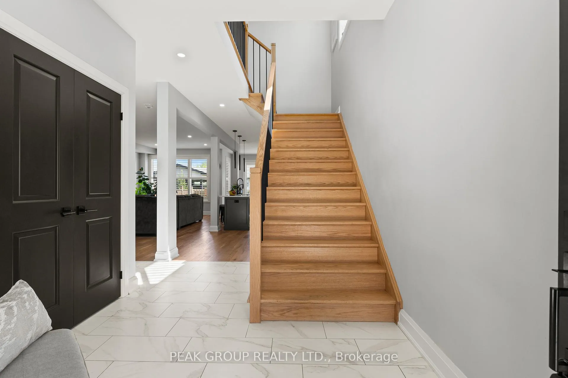 Photo 4 of 119 Susan Drive, Pelham, Fonthill — HOMEH