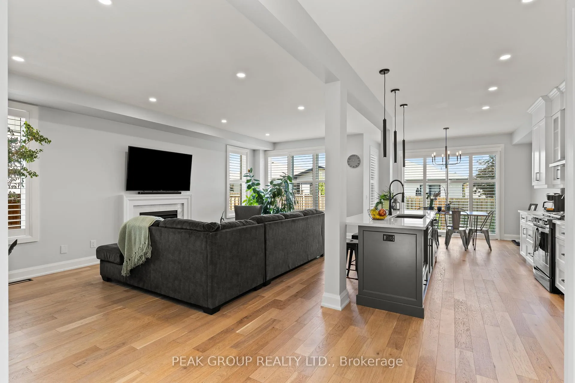 Photo 6 of 119 Susan Drive, Pelham, Fonthill — HOMEH