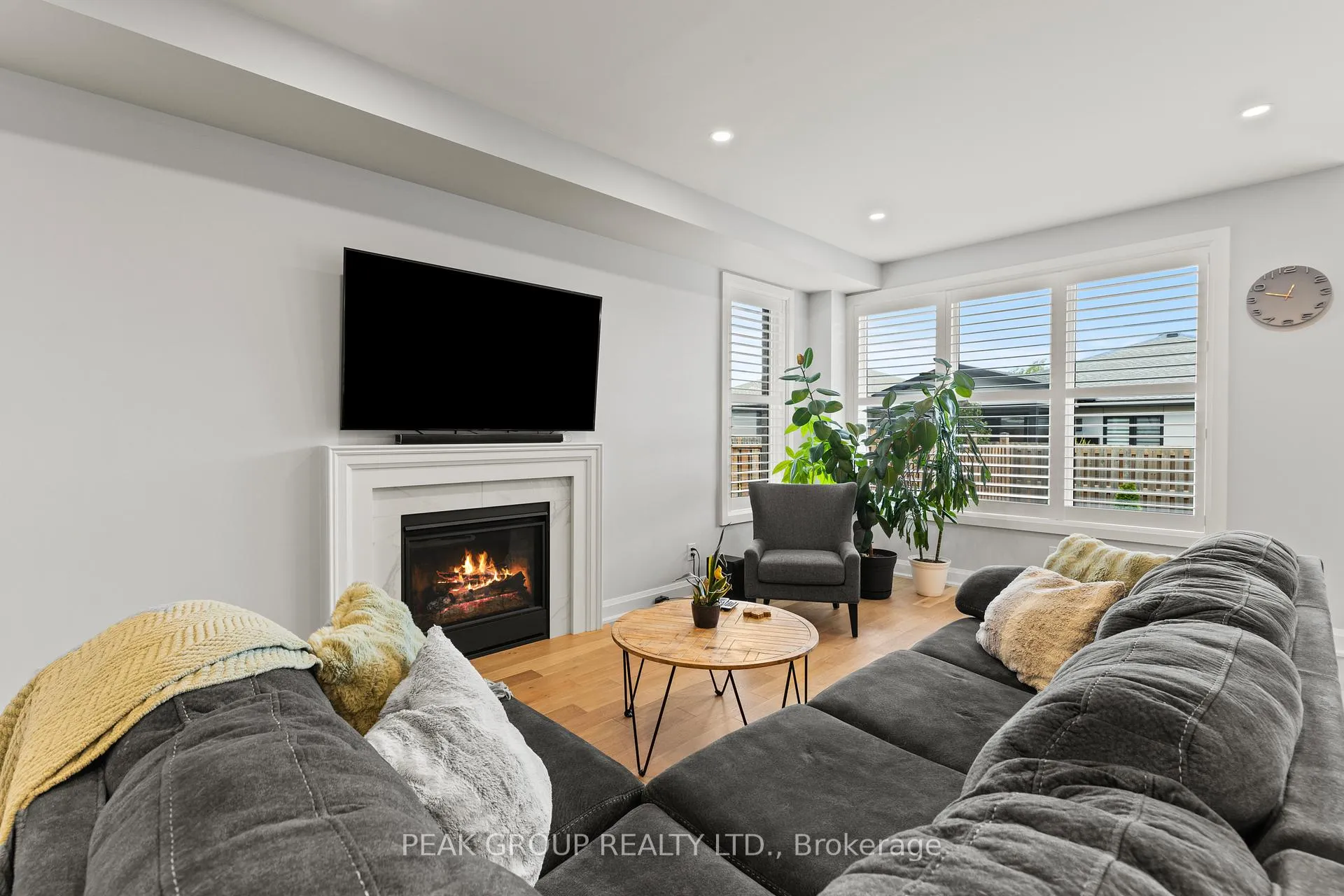 Photo 8 of 119 Susan Drive, Pelham, Fonthill — HOMEH