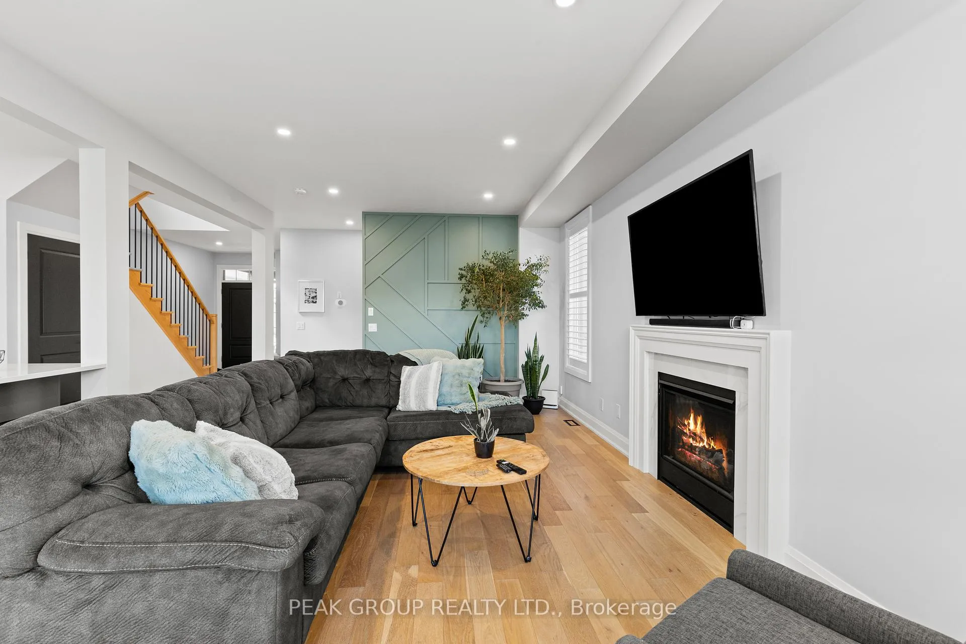 Photo 11 of 119 Susan Drive, Pelham, Fonthill — HOMEH