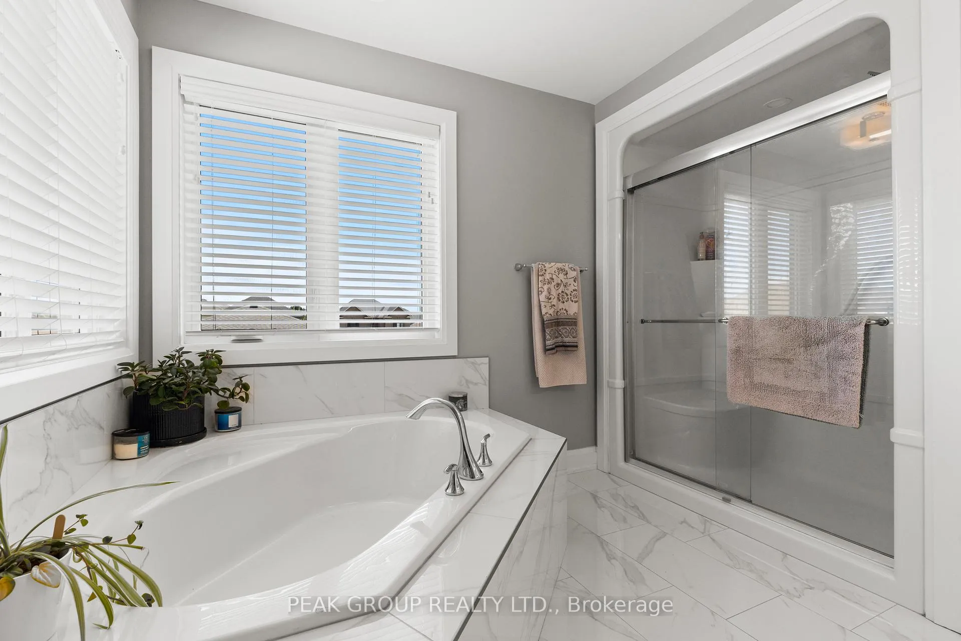 Photo 28 of 119 Susan Drive, Pelham, Fonthill — HOMEH