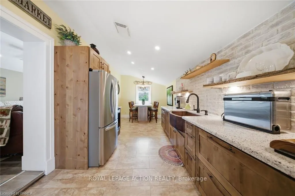 Photo 13 of 9 Keeton Lane, Brant, South Dumfries — HOMEH