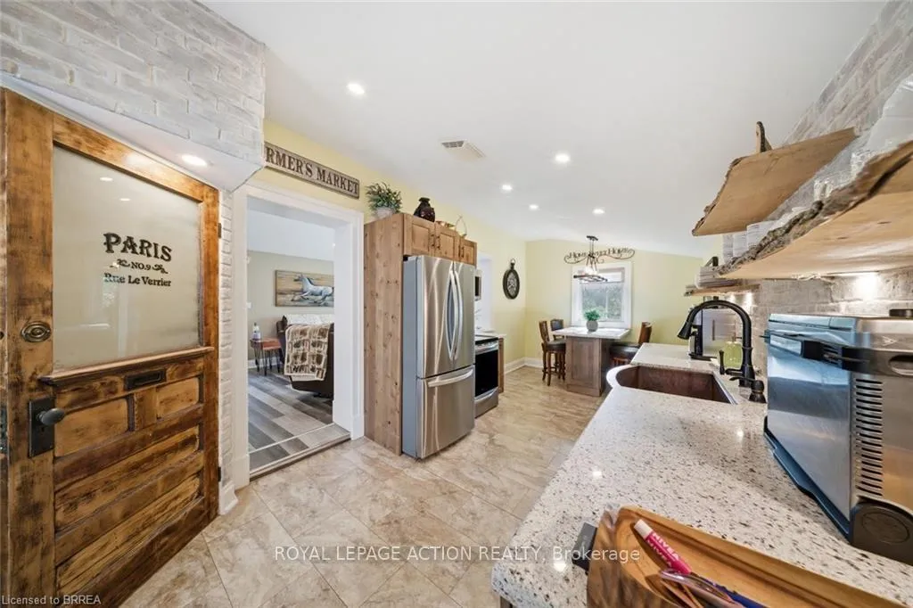 Photo 15 of 9 Keeton Lane, Brant, South Dumfries — HOMEH