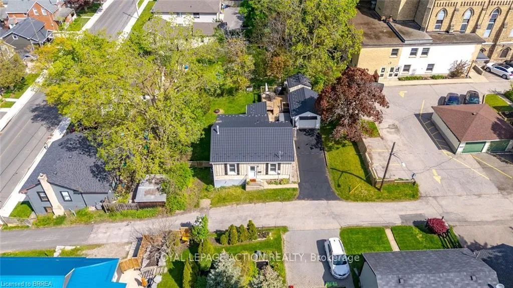 Photo 49 of 9 Keeton Lane, Brant, South Dumfries — HOMEH