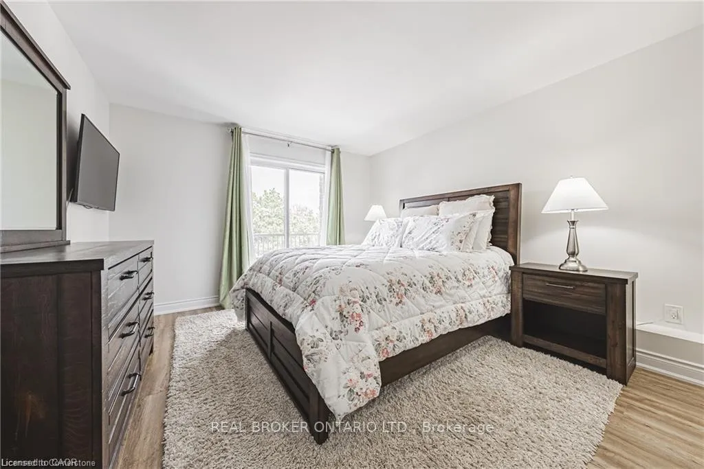 Photo 19 of Unit 30, 3050 Pinemeadow Drive, Burlington, Headon — HOMEH