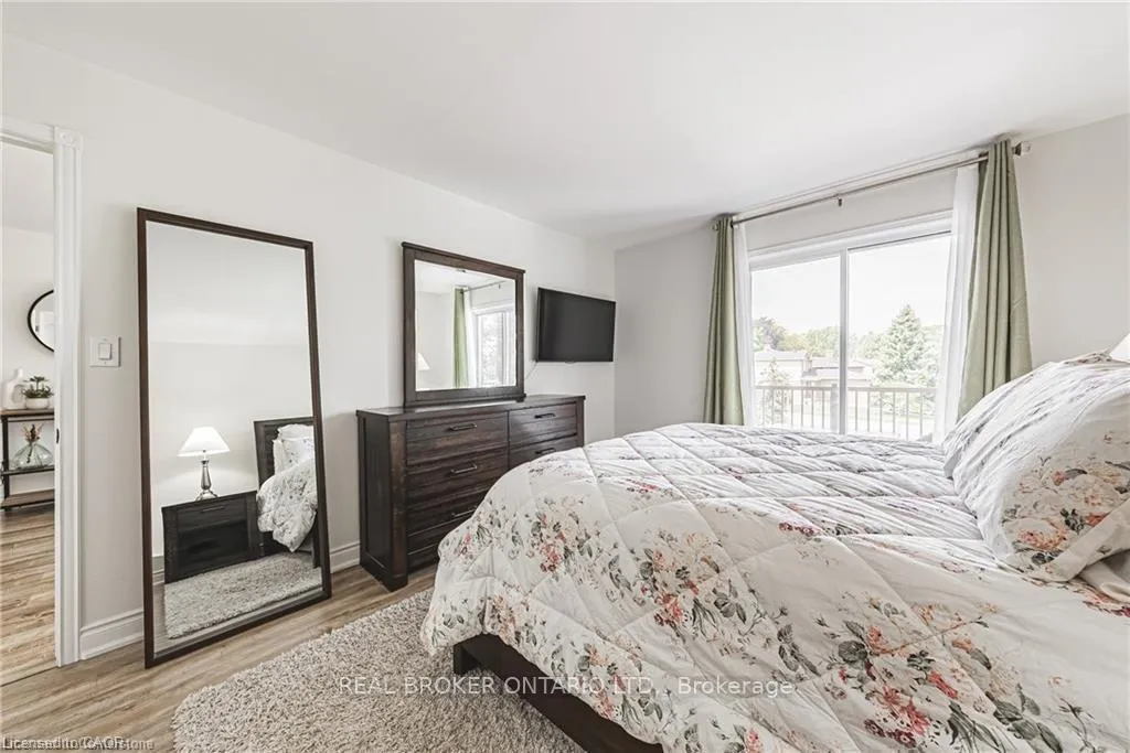 Photo 20 of Unit 30, 3050 Pinemeadow Drive, Burlington, Headon — HOMEH