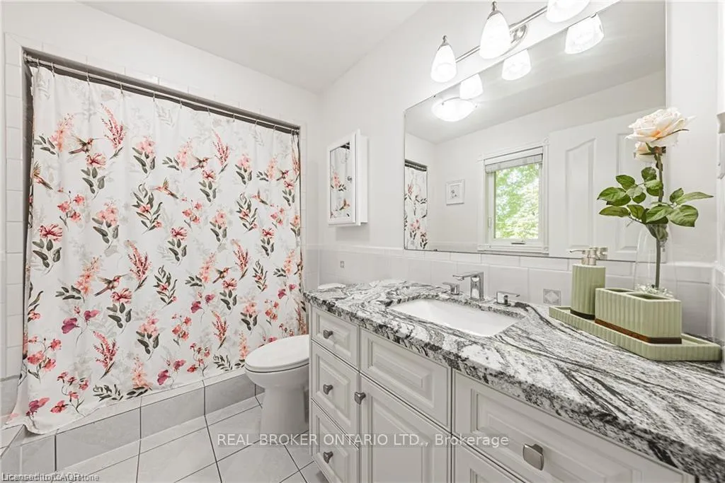 Photo 22 of Unit 30, 3050 Pinemeadow Drive, Burlington, Headon — HOMEH