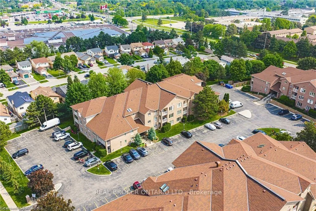 Photo 28 of Unit 30, 3050 Pinemeadow Drive, Burlington, Headon — HOMEH