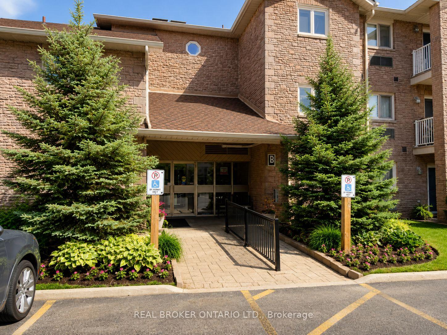 Photo 31 of Unit 30, 3050 Pinemeadow Drive, Burlington, Headon — HOMEH