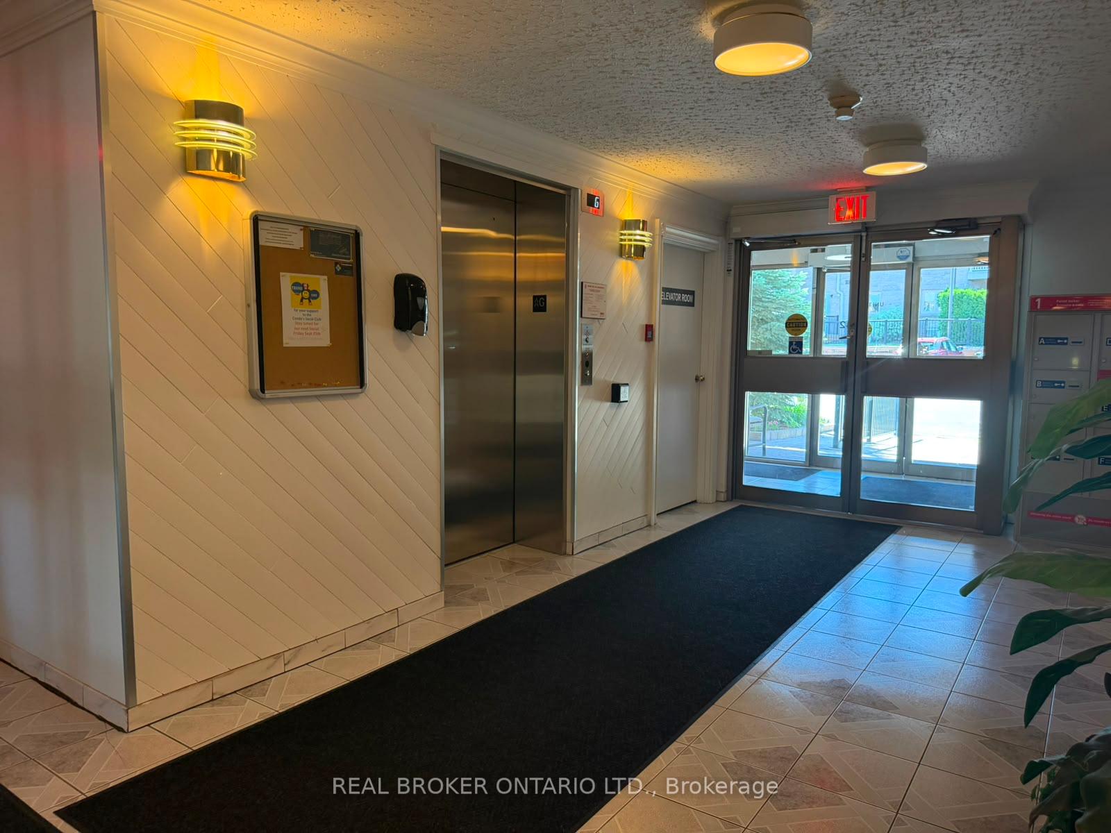 Photo 32 of Unit 30, 3050 Pinemeadow Drive, Burlington, Headon — HOMEH