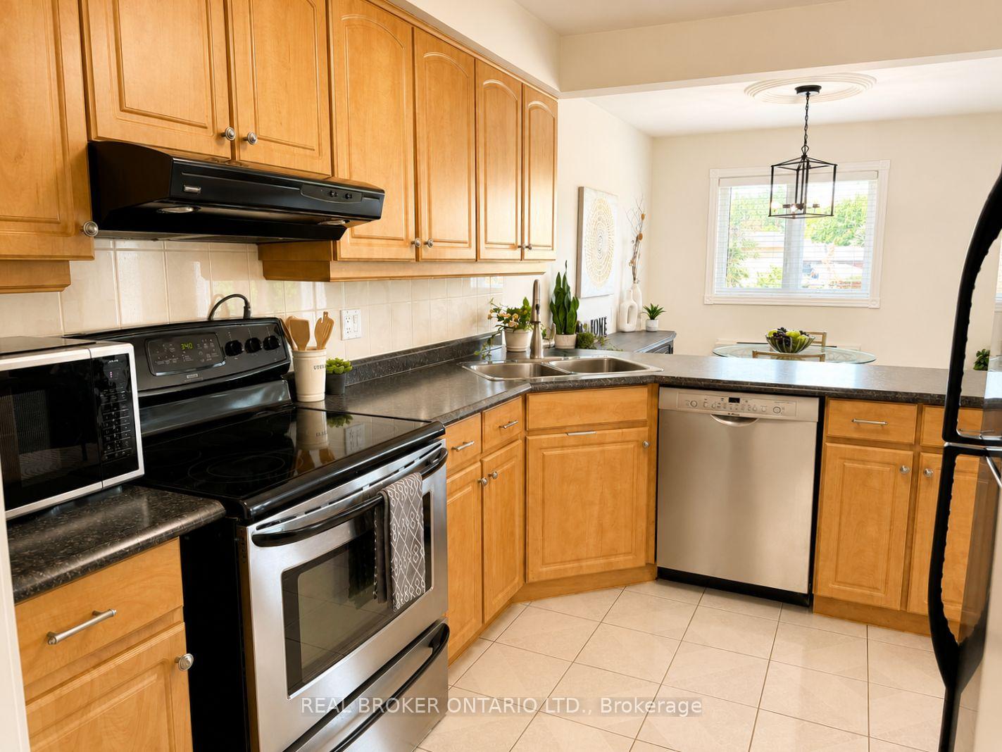Photo 39 of Unit 30, 3050 Pinemeadow Drive, Burlington, Headon — HOMEH