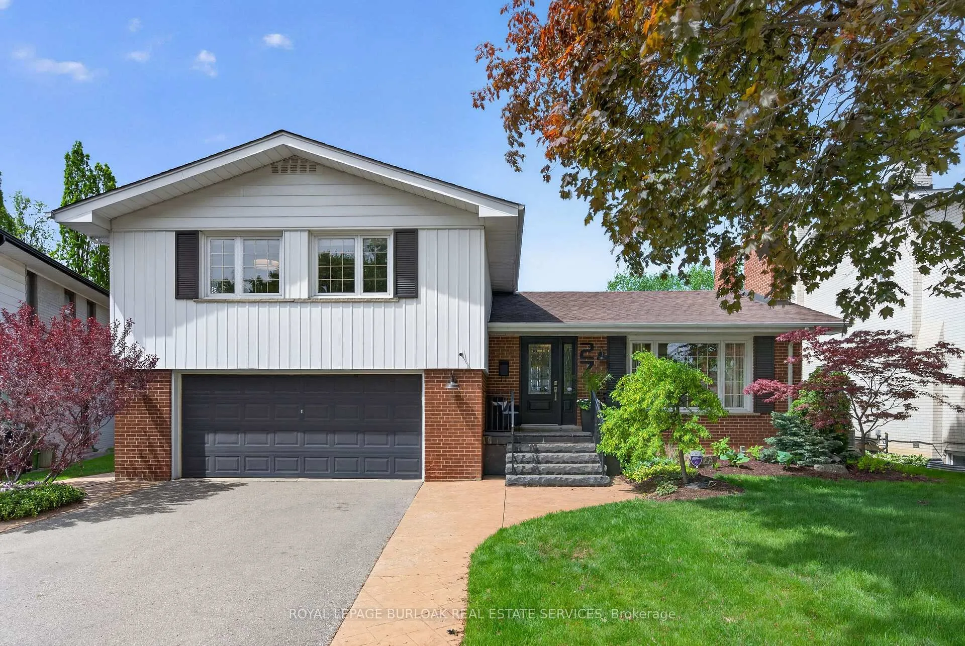 Photo 1 of 27 Shortland Crescent, Etobicoke, Willowridge-Martingrove-Richview — HOMEH