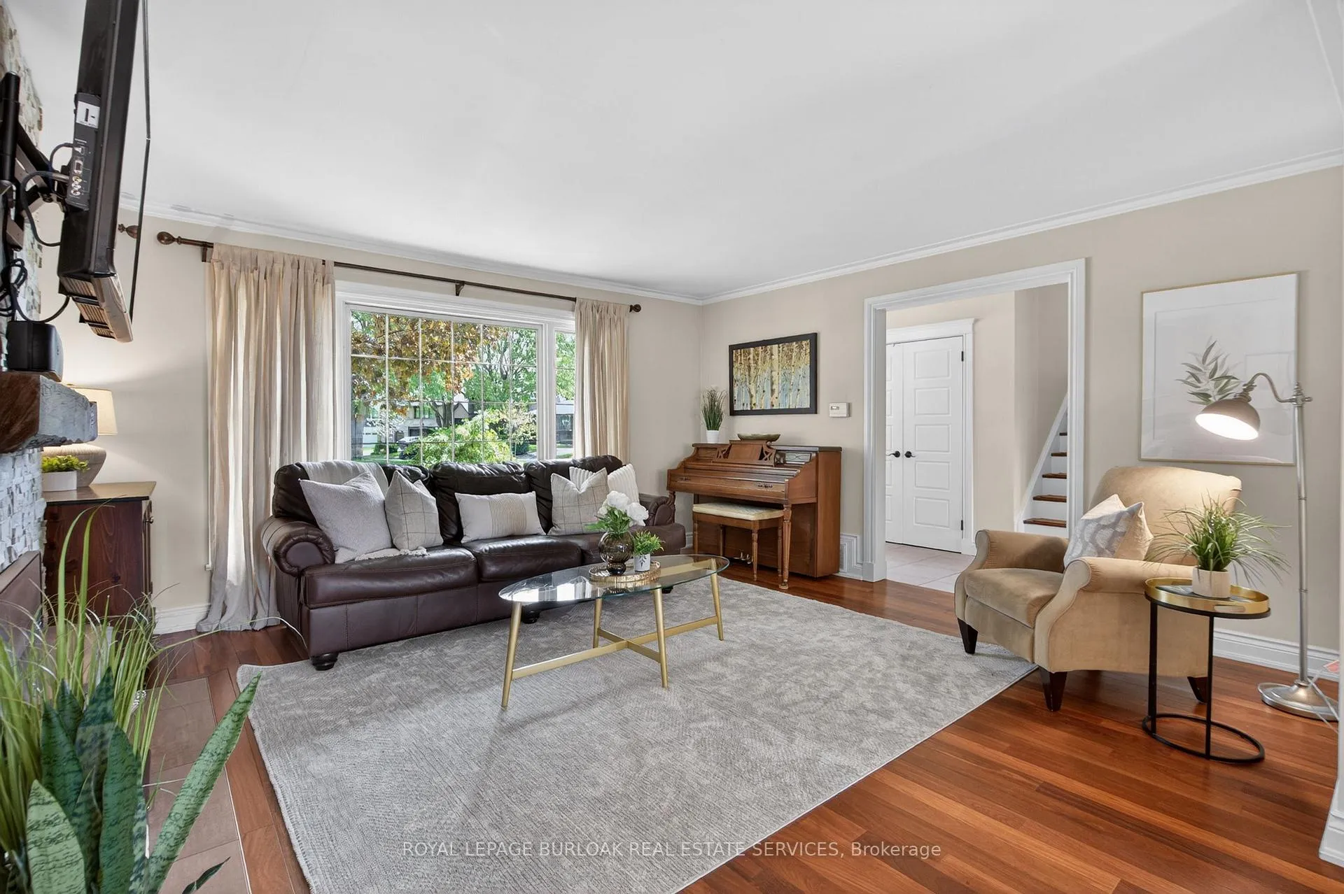 Photo 6 of 27 Shortland Crescent, Etobicoke, Willowridge-Martingrove-Richview — HOMEH