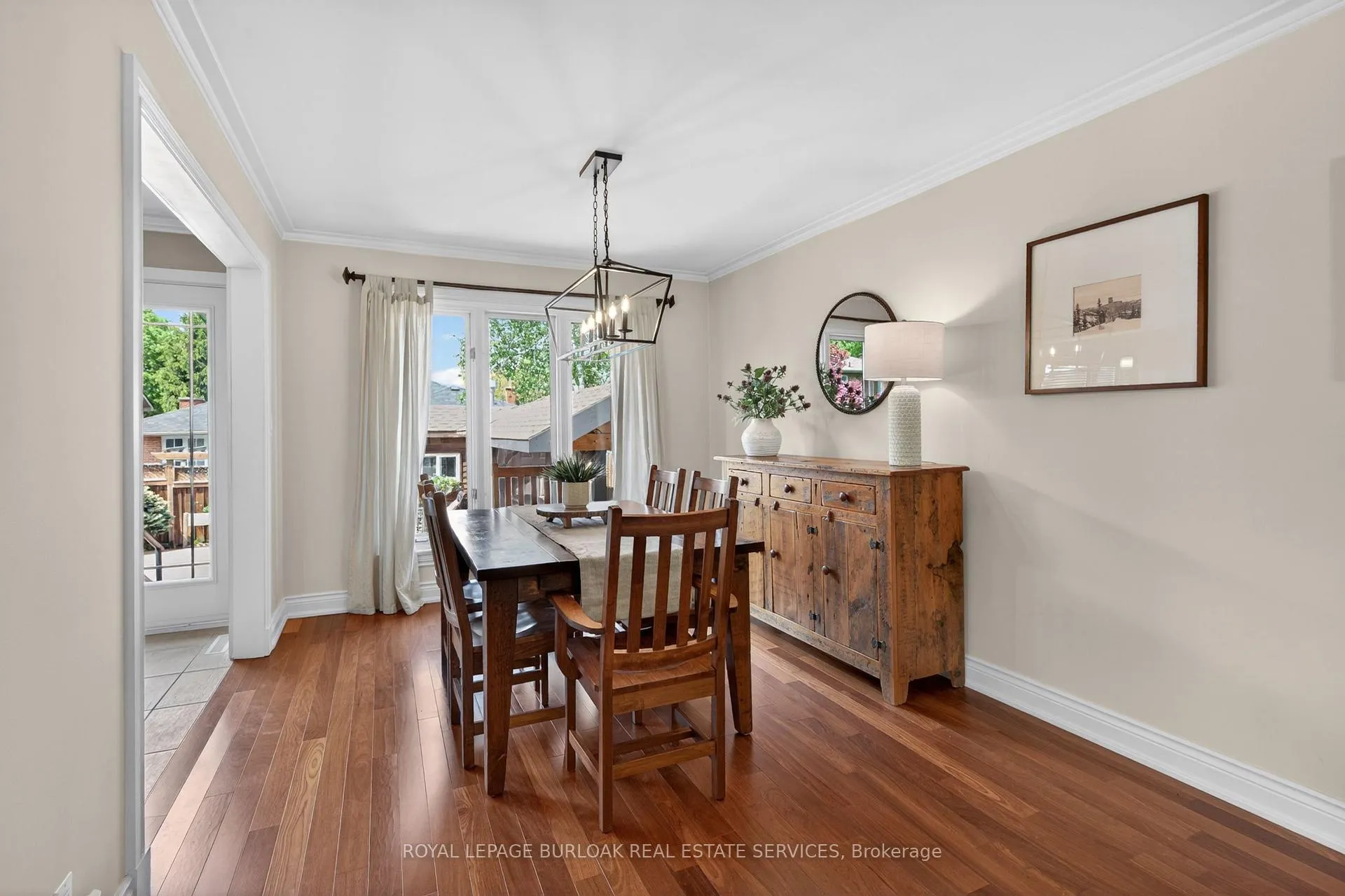 Photo 8 of 27 Shortland Crescent, Etobicoke, Willowridge-Martingrove-Richview — HOMEH