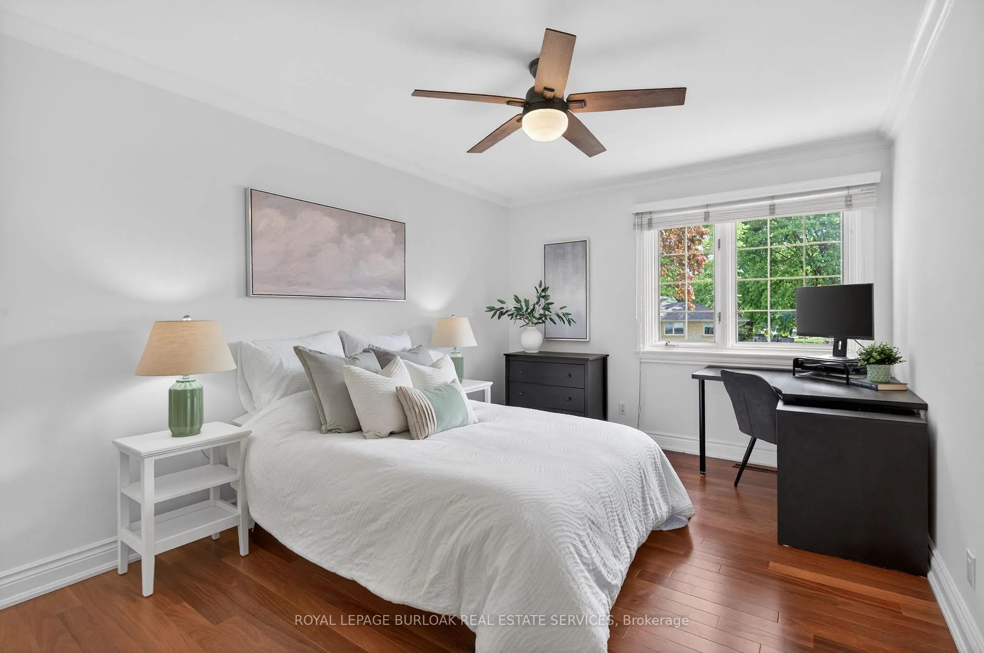 Photo 18 of 27 Shortland Crescent, Etobicoke, Willowridge-Martingrove-Richview — HOMEH
