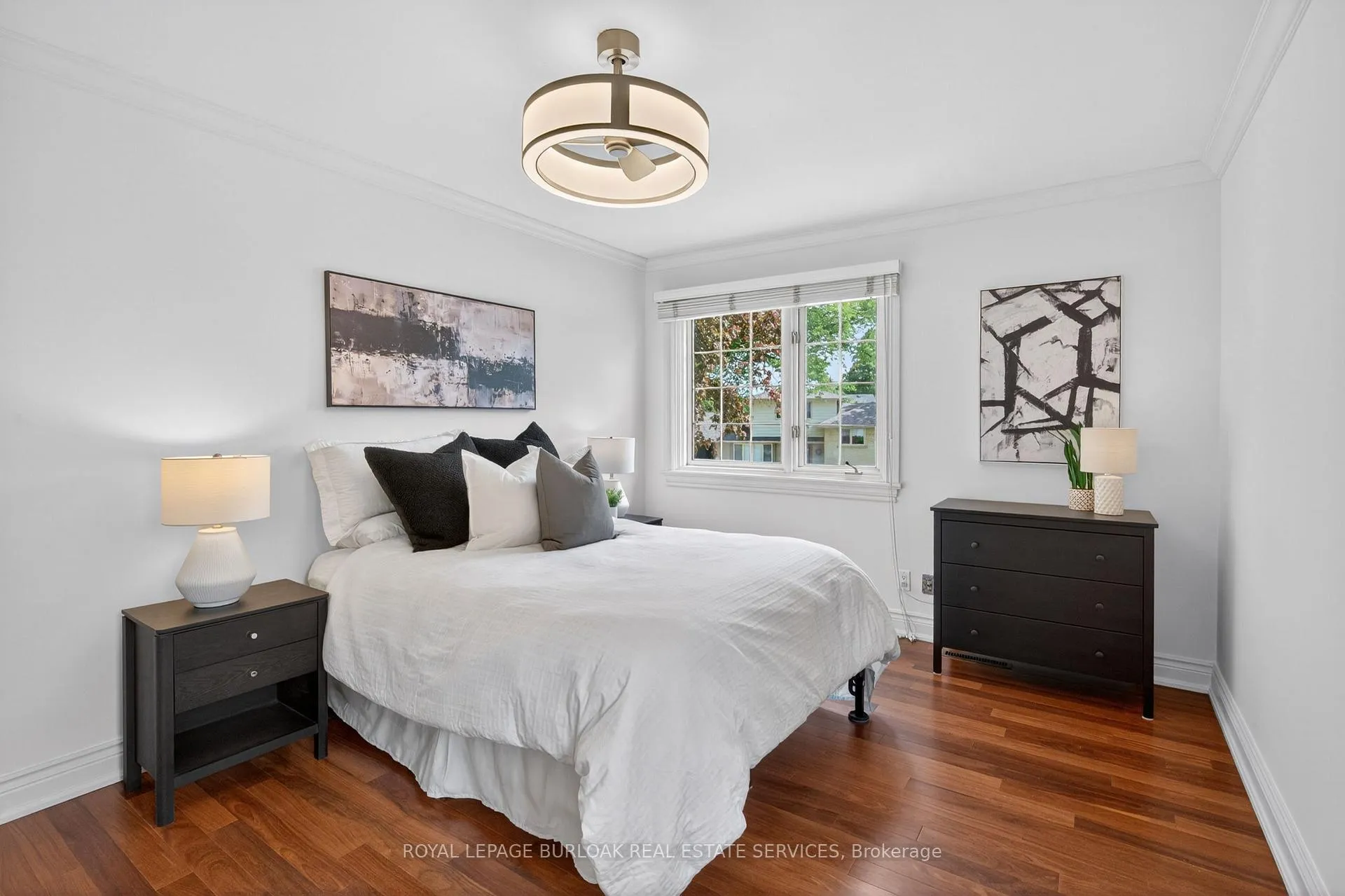 Photo 19 of 27 Shortland Crescent, Etobicoke, Willowridge-Martingrove-Richview — HOMEH