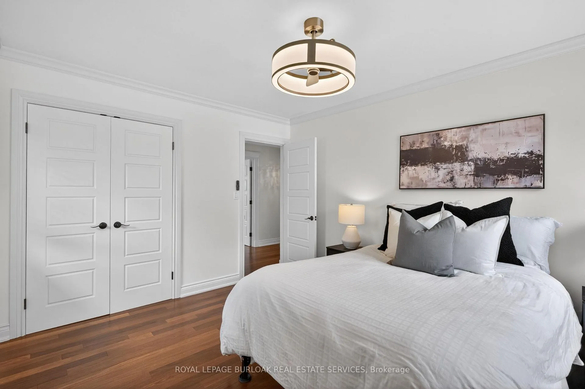 Photo 20 of 27 Shortland Crescent, Etobicoke, Willowridge-Martingrove-Richview — HOMEH